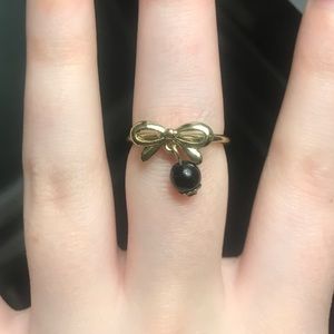 Gold bow ring
